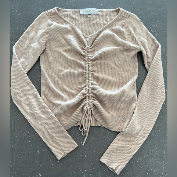 GUESS crop top in large - Picture 4 of 7